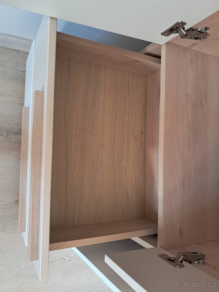 Skříň š55xv195xh40 - 4