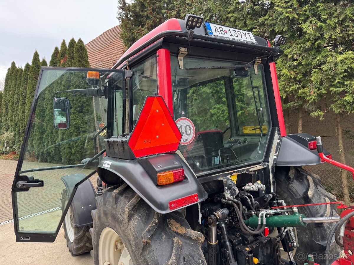 Predám traktor Hattat c3065 s pluhom Kverneland MZ - 4