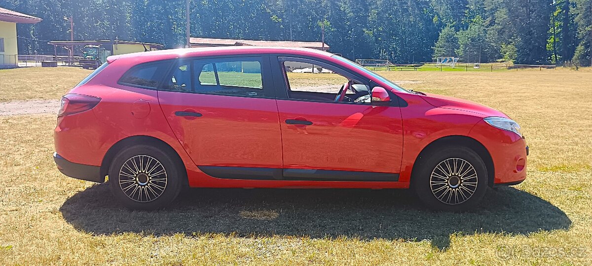 Renault Megane 3 kombi, r.v.2010, 1.6 benzín 74kw, 5 kvalt - 4