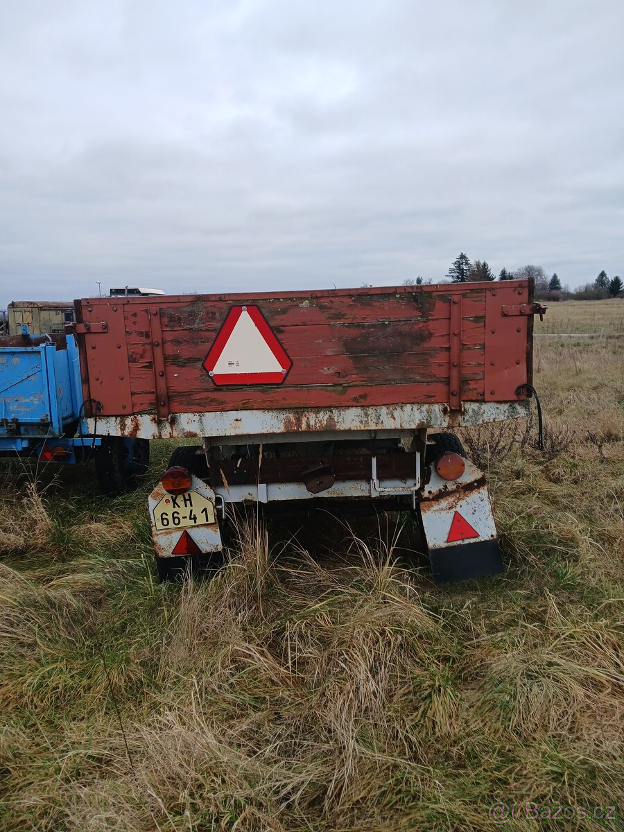 Přívěs traktorovy sklápěcí - 4
