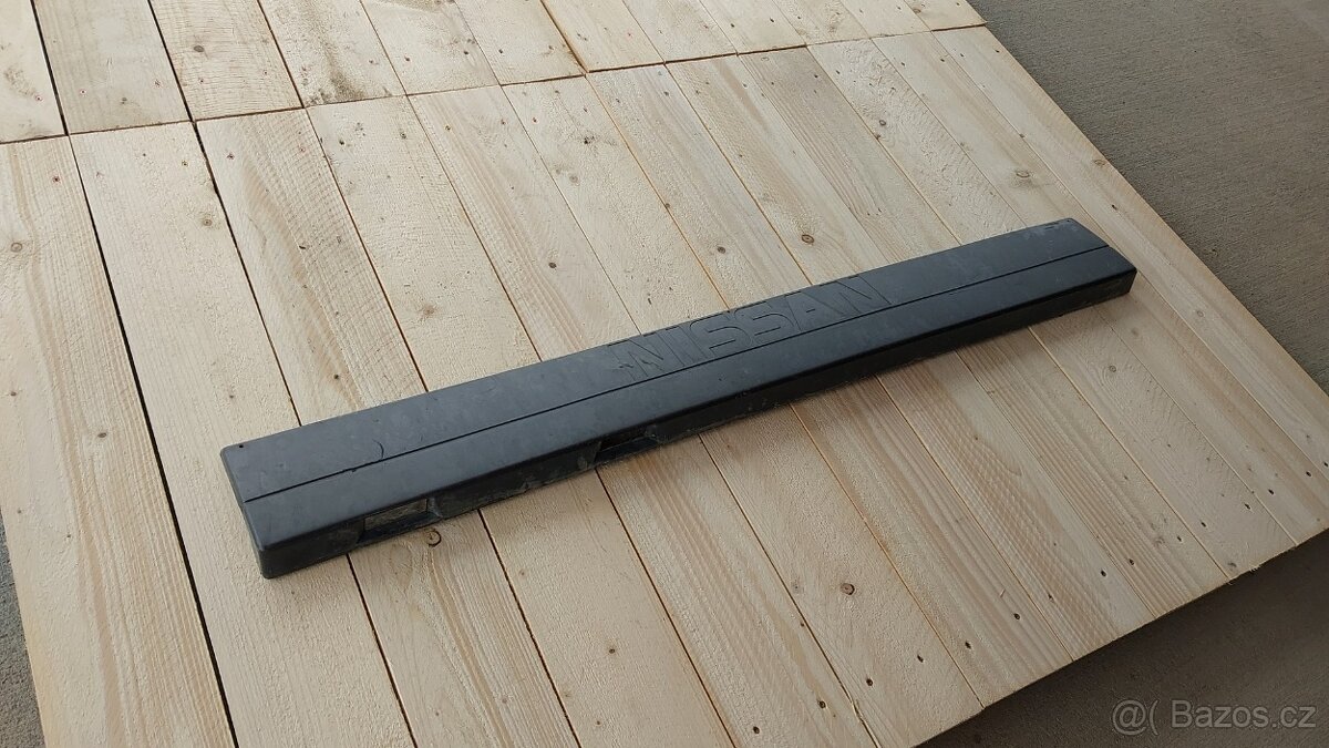 Nissan Patrol – Lišta dveří kufru - 4