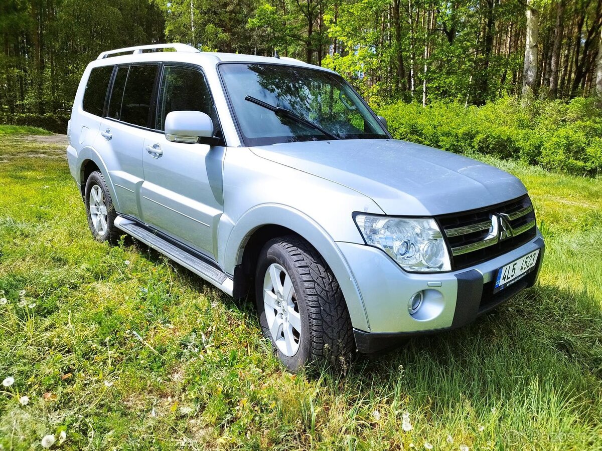 Mitsubishi Pajero - 4