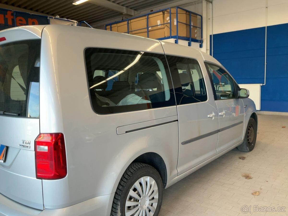 VW Caddy Maxi 2.0TDI 7.míst,tažné,serviska,2015 - 4