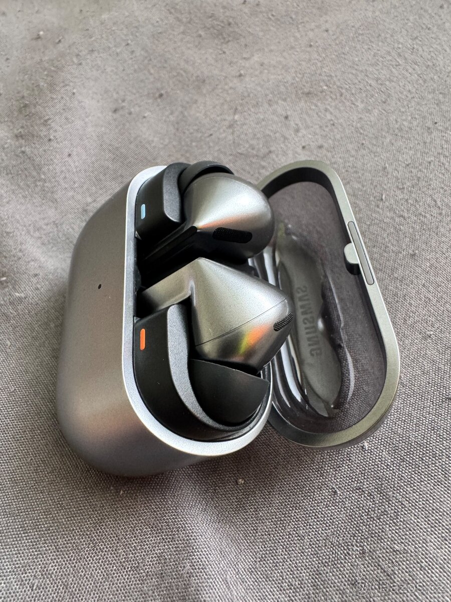 Samsung galaxy buds 3 pro - 4