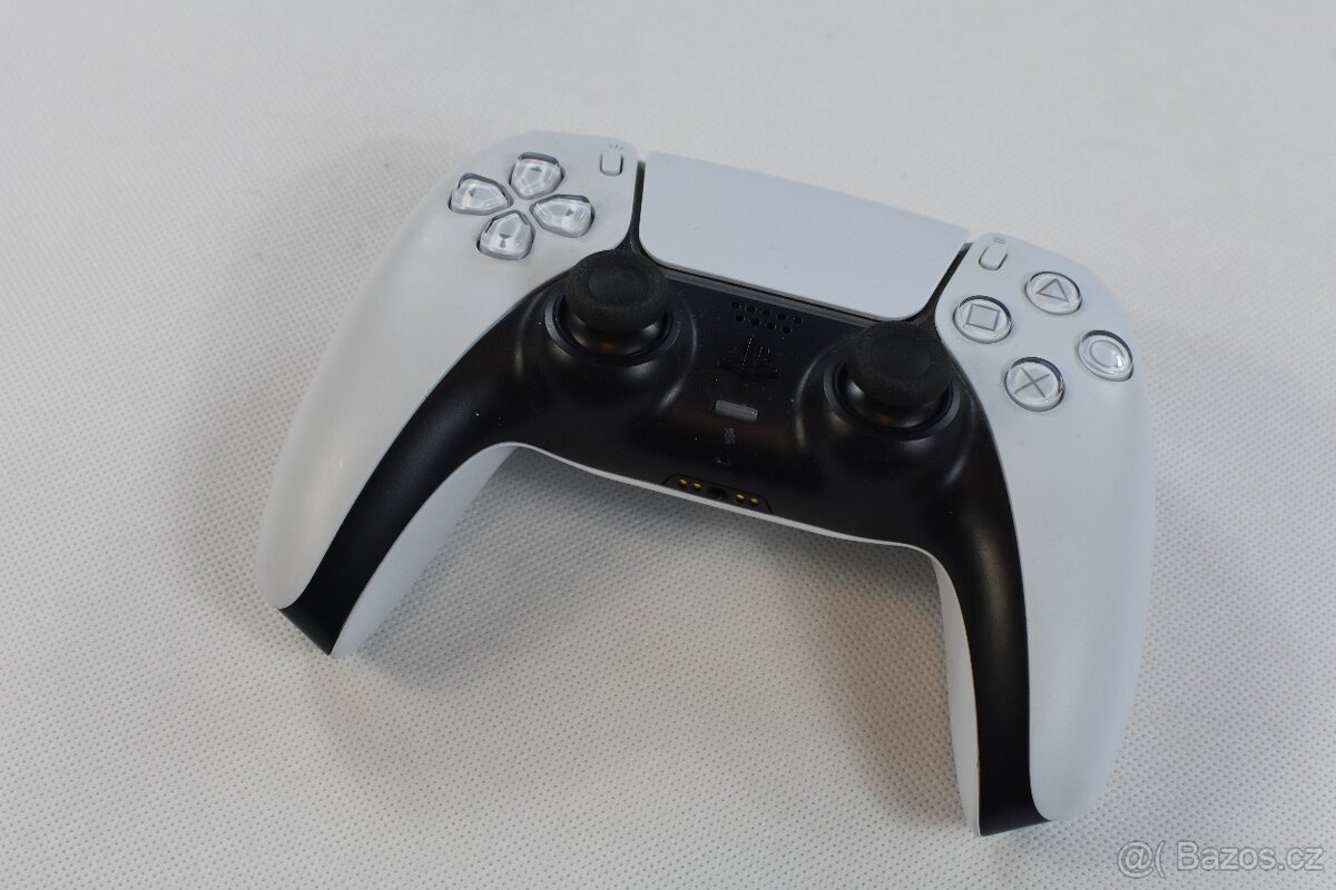 Sony PlayStation 5 DualSense Wireless Controller White - 4