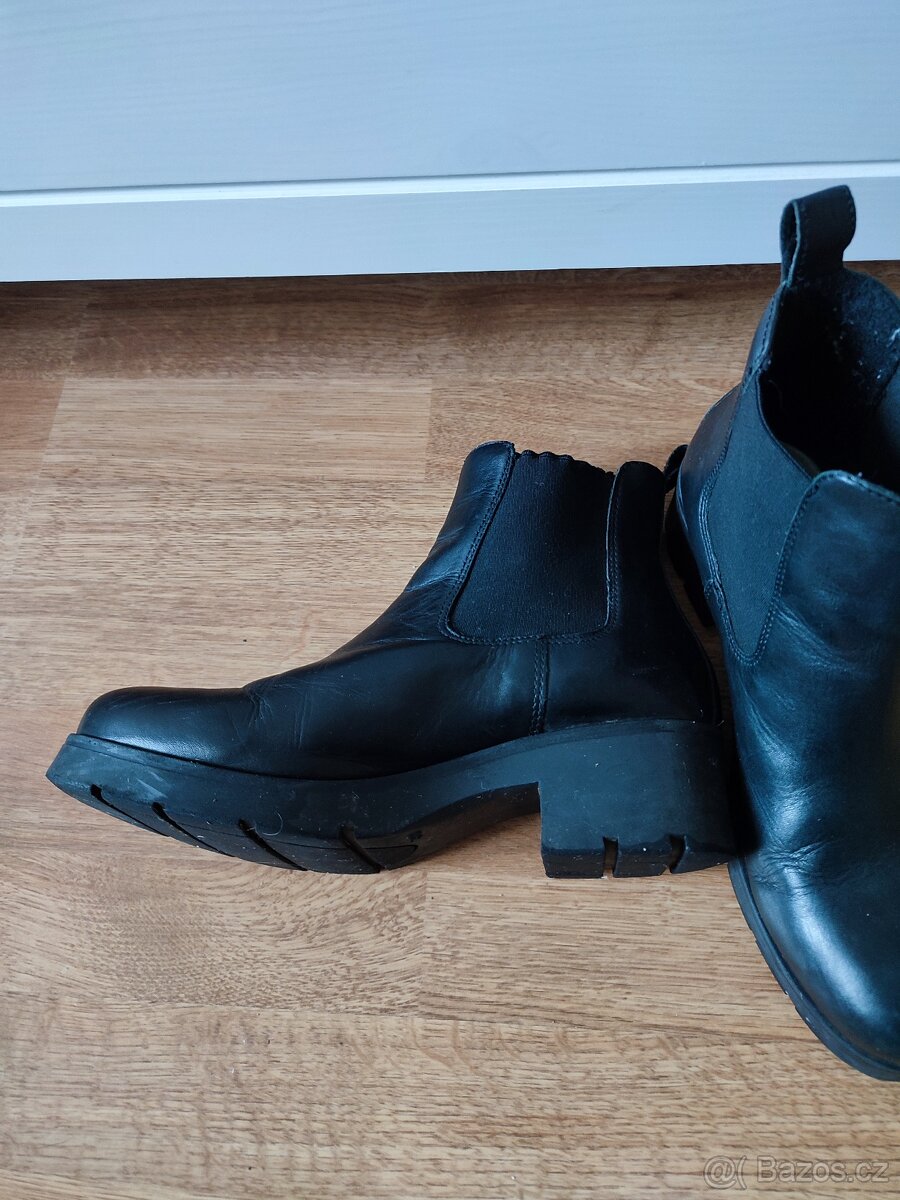 Dámské kožené kotníkové boty - 4