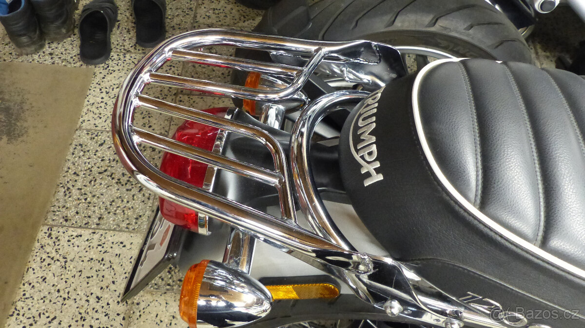 Tankvak+ opěrka atd. na Triumph bonneville - 4