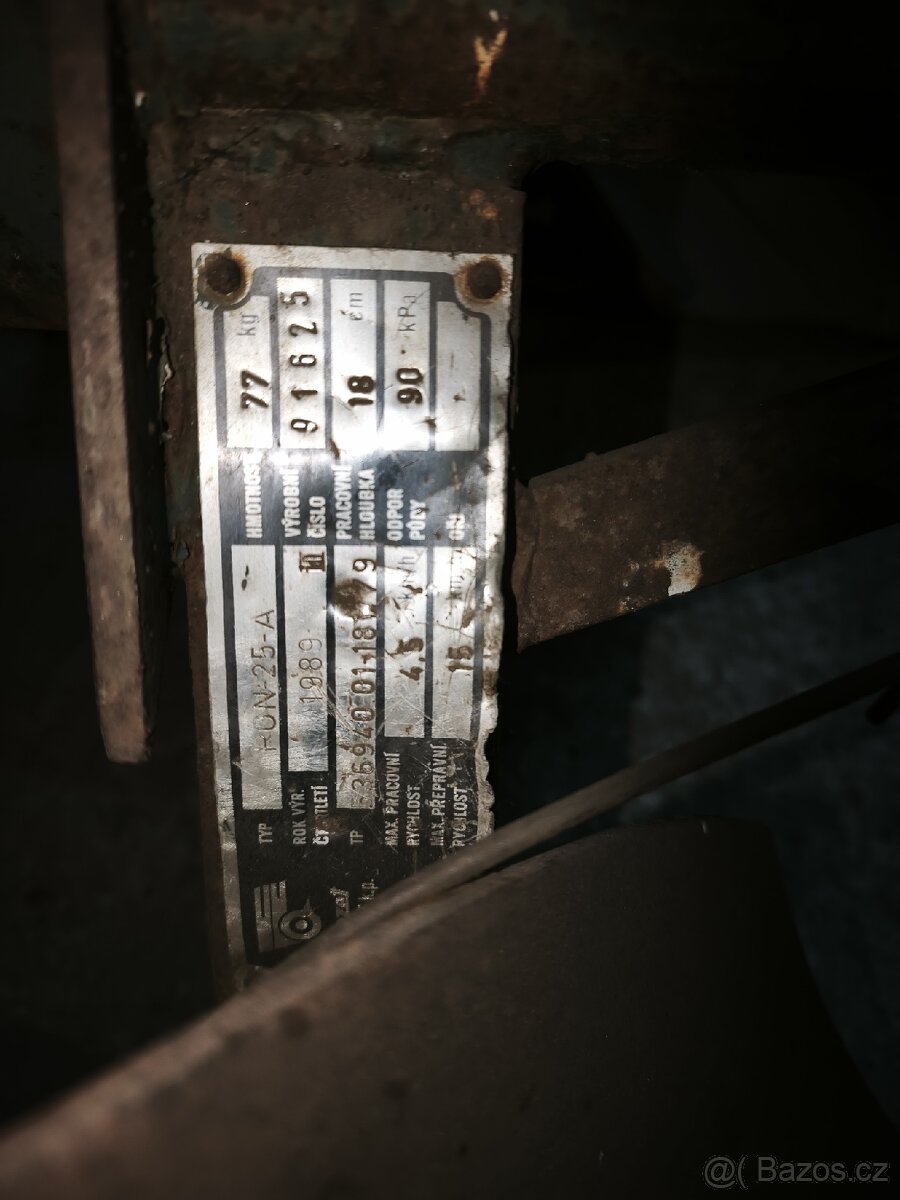 Otočný pluh Pon 25 A - 4