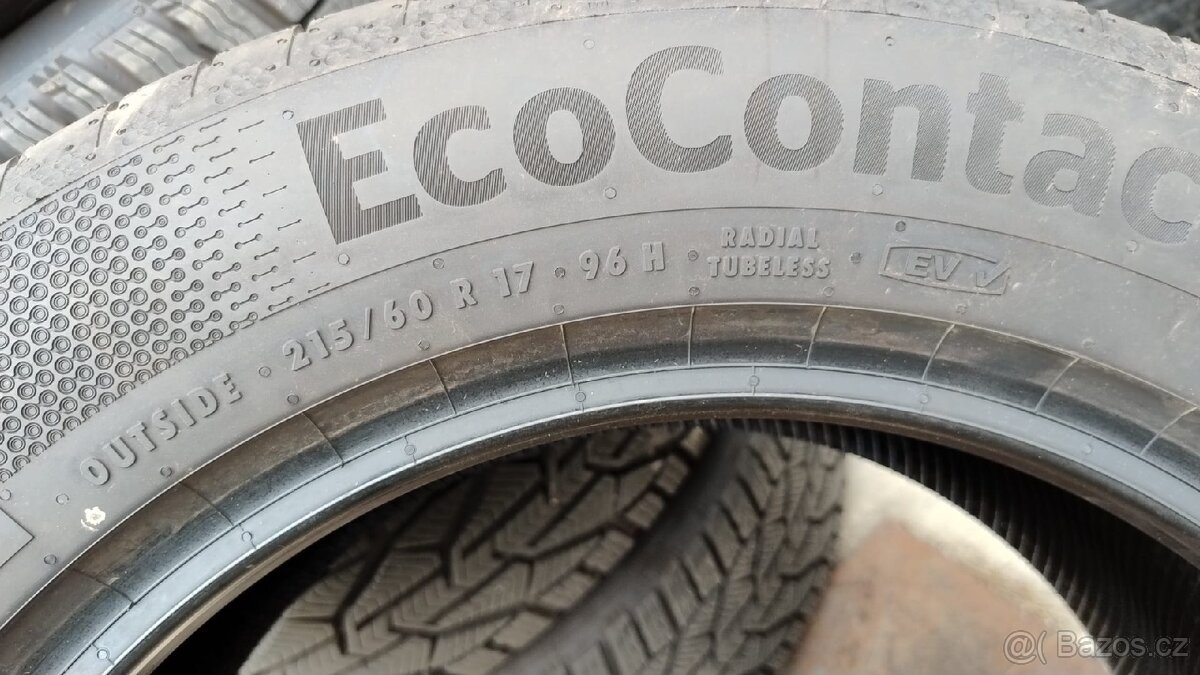Continental 215/60R17 - 4