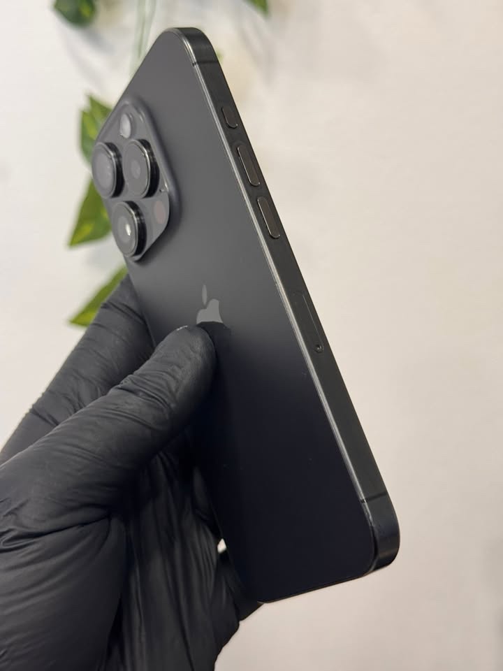 iPhone 15 Pro 256GB černý - 4