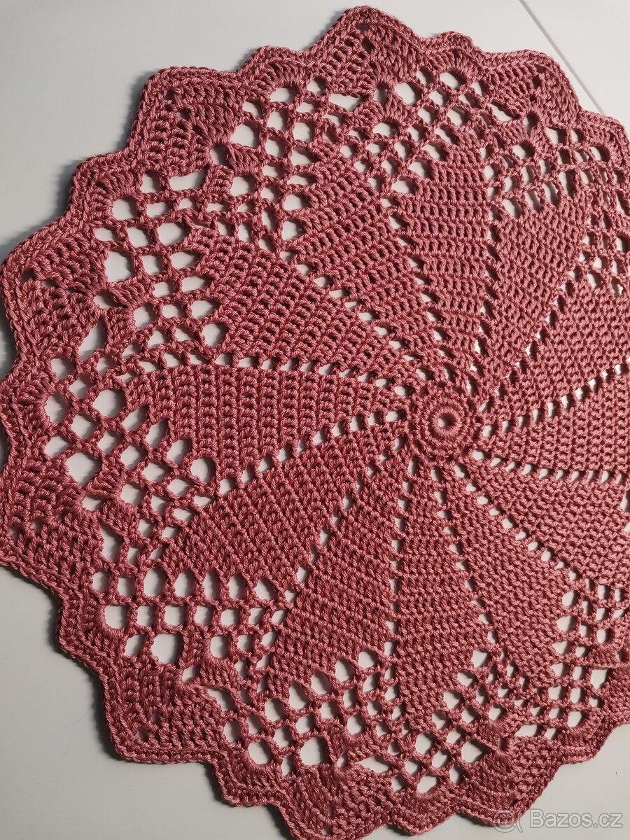 Háčkované prostírání 1ks - 4