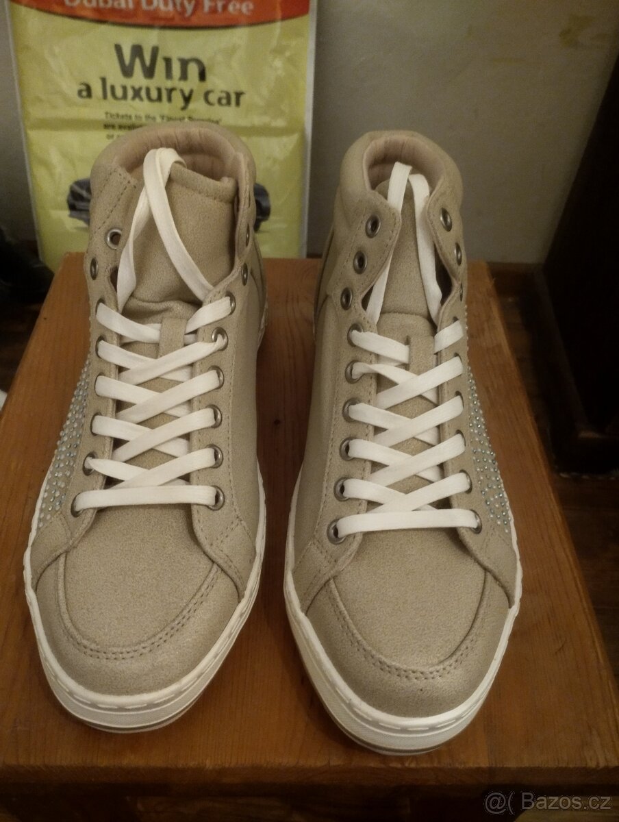 Prodám různé typy bot - 4