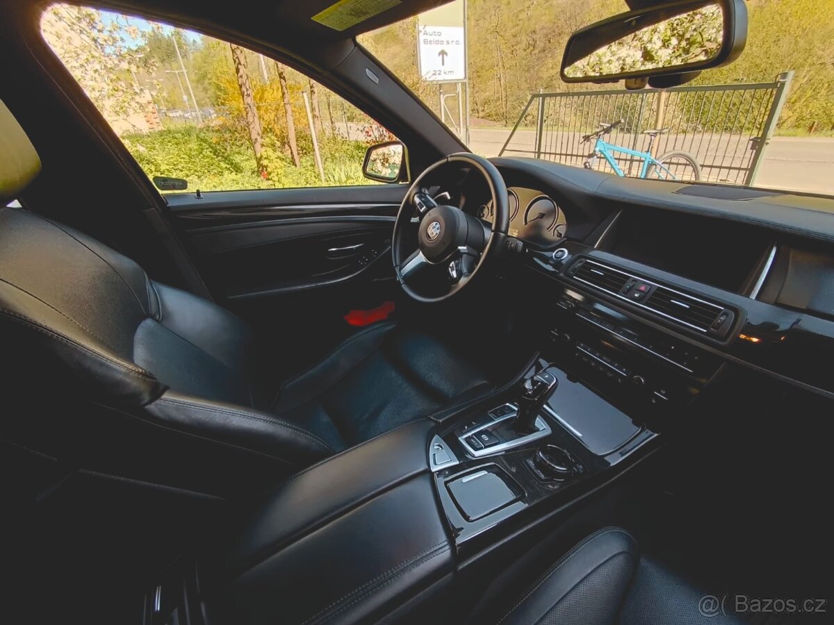 BMW 550i sedan - 4