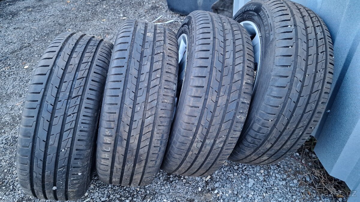 Zánovní sada pneu 205/55/R16 - 4
