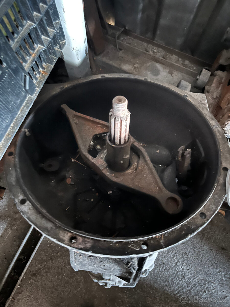 MOTOR+PŘEVOD - PACCAR - 4