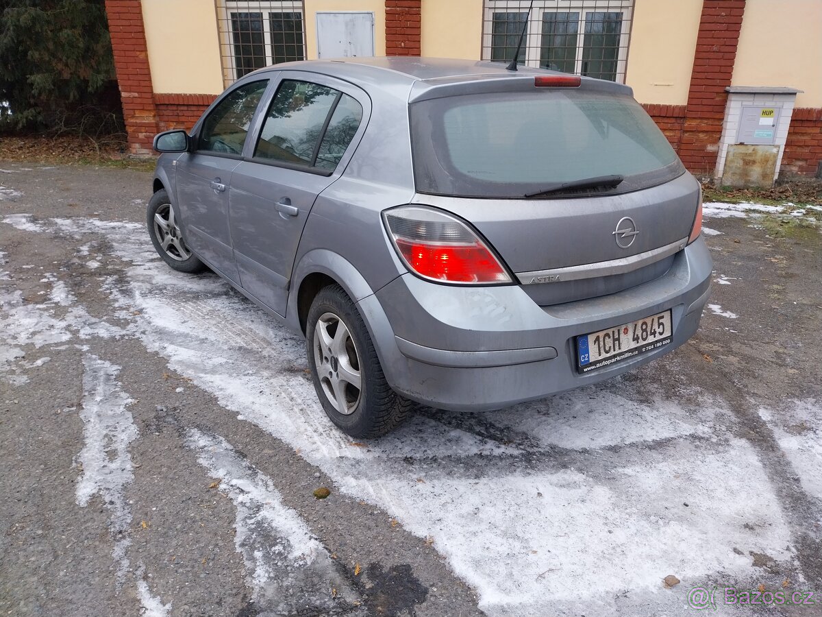 Opel Astra H - 4