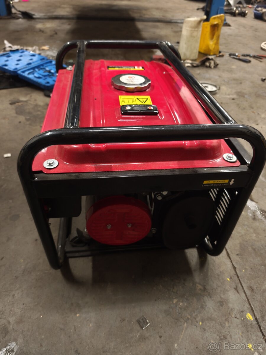 Prodám benzínovou centrálu 220-380v - 4