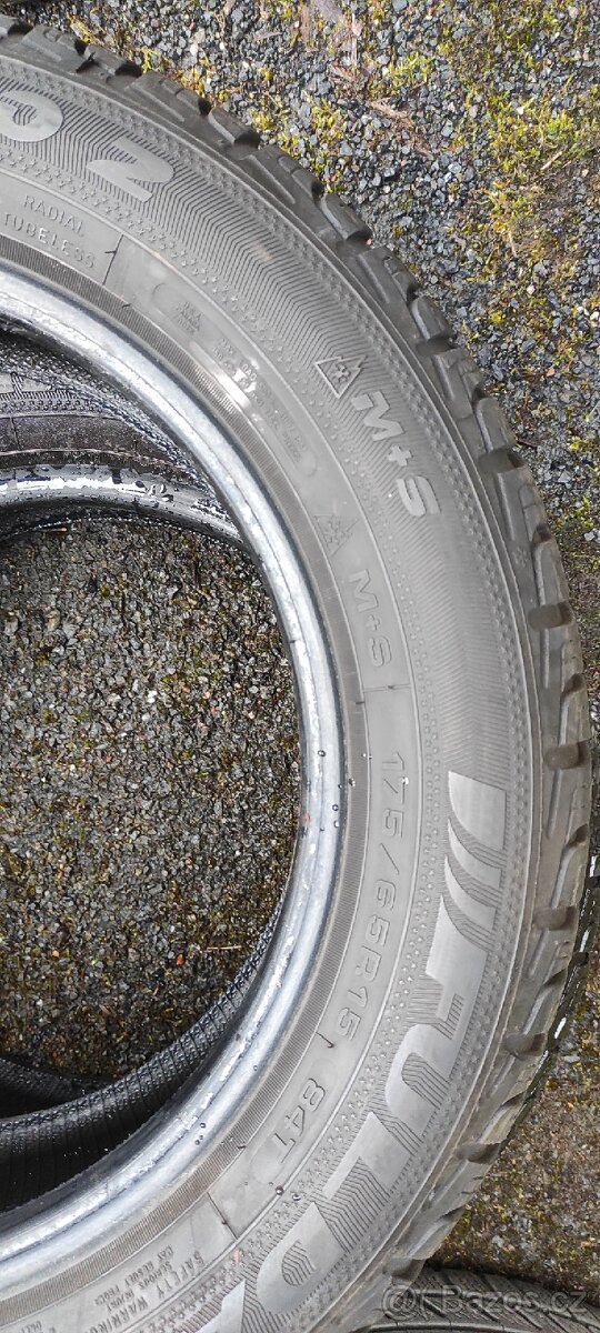 Pneu r16 starší použité - 4