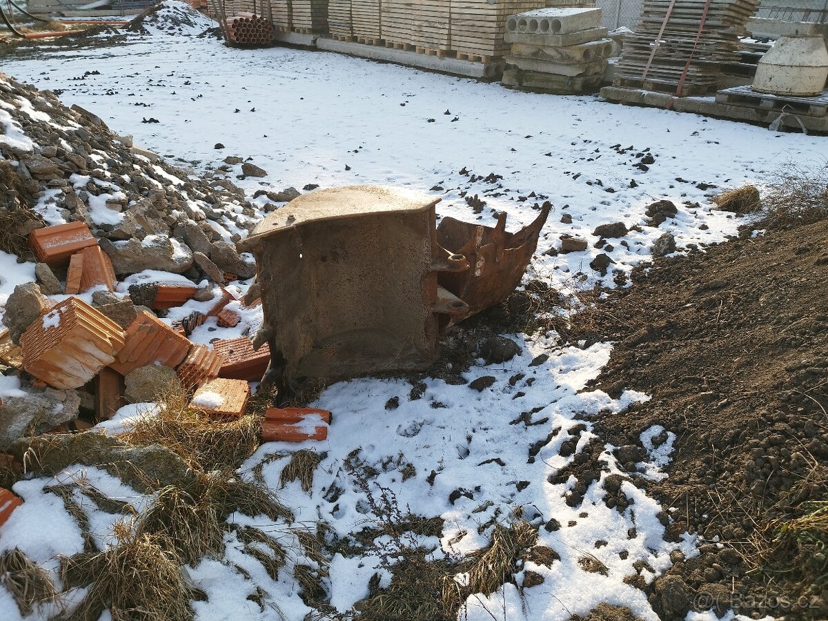 Traktor bagr JCB - 4