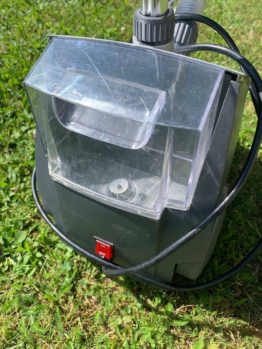 Parní napařovač oděvu Clatronic - 4