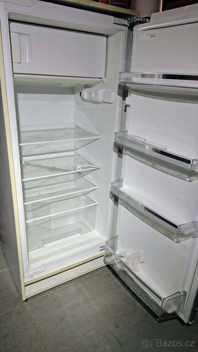 Vestavná lednice Siemens - 4