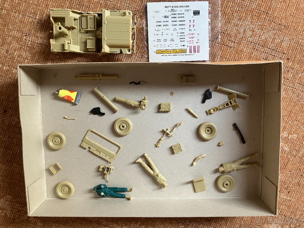 Prodám stavebnici M-151 A2 MUTT WITH TOW MISSILE LAUNCHER, - 4