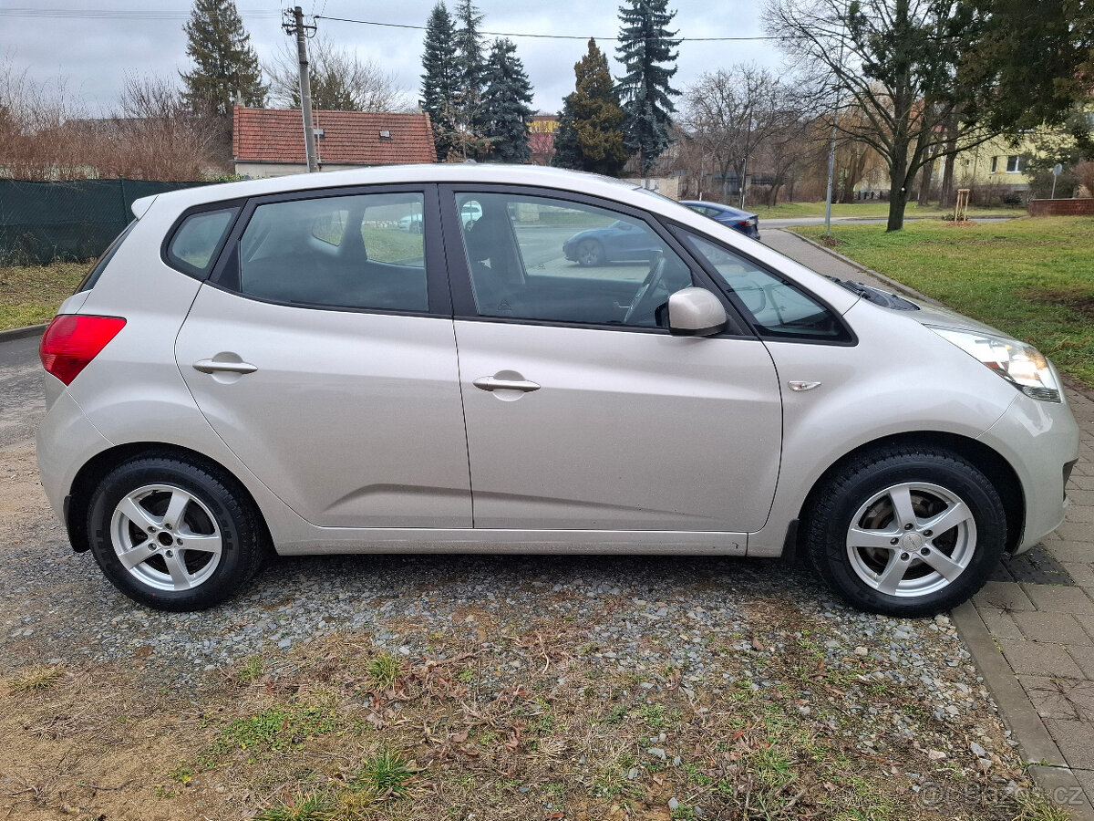 Kia Venga 1.6 CVVT 92kW 2010 klima - 4