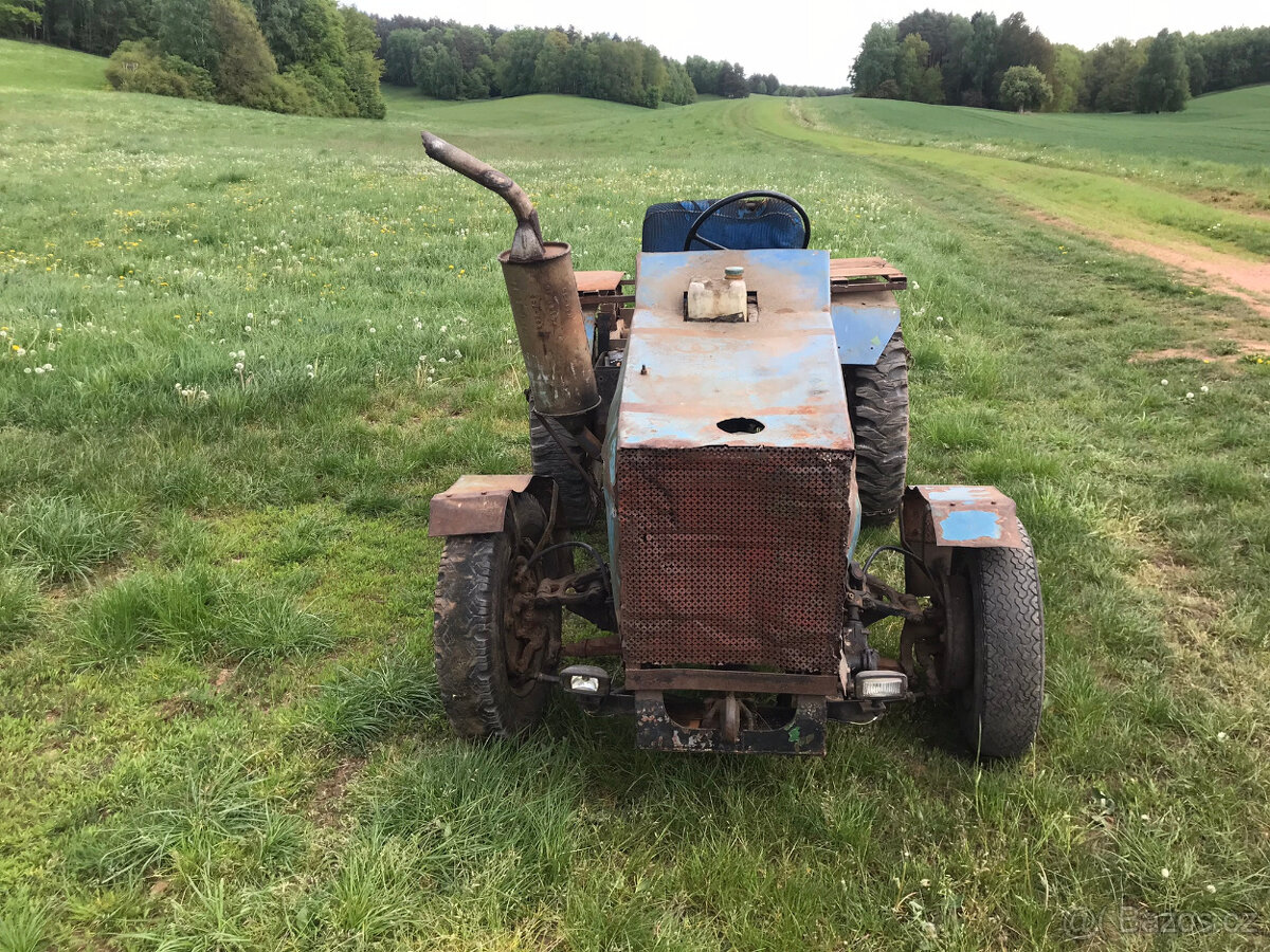 Vesnický traktor - 4