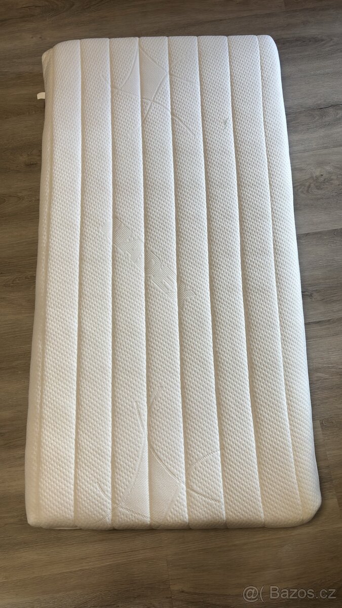 Dětská postýlka s matrací - 4