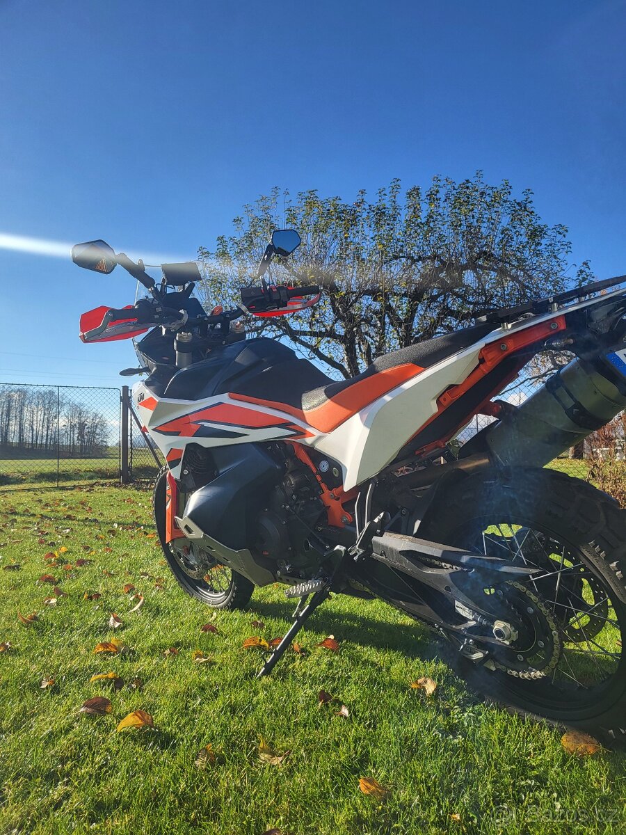 KTM 890 ADVENTURE R - 4