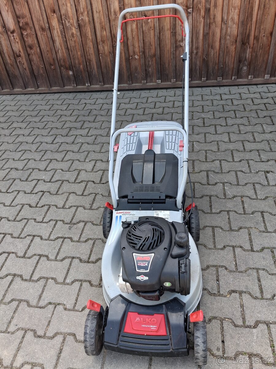 SEKAČKA NA TRÁVU - 4