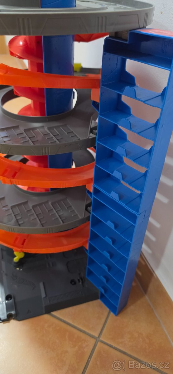 herní set Hot Wheels City garáž - 4