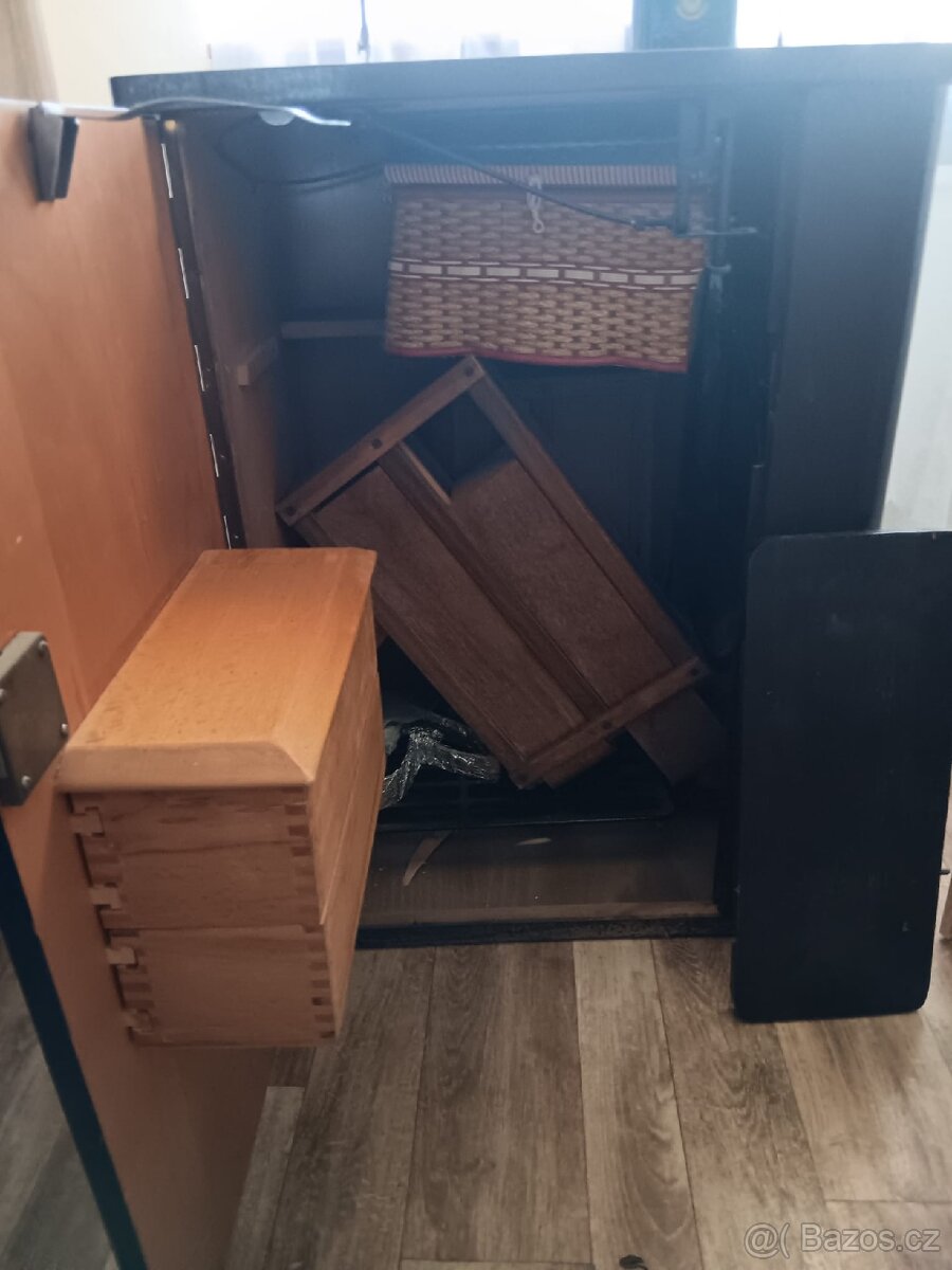 Šlapací šicí stroj Zetina - 4