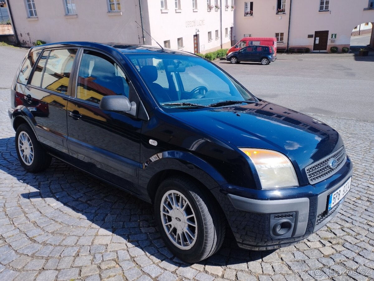 Prodám Ford Fusion - 4
