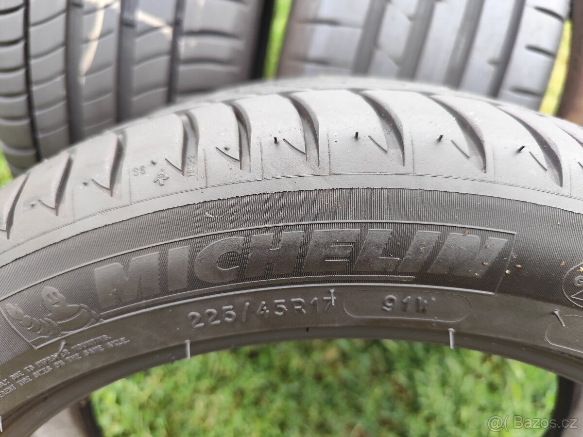 Letní pneu 225/45/17 - 4