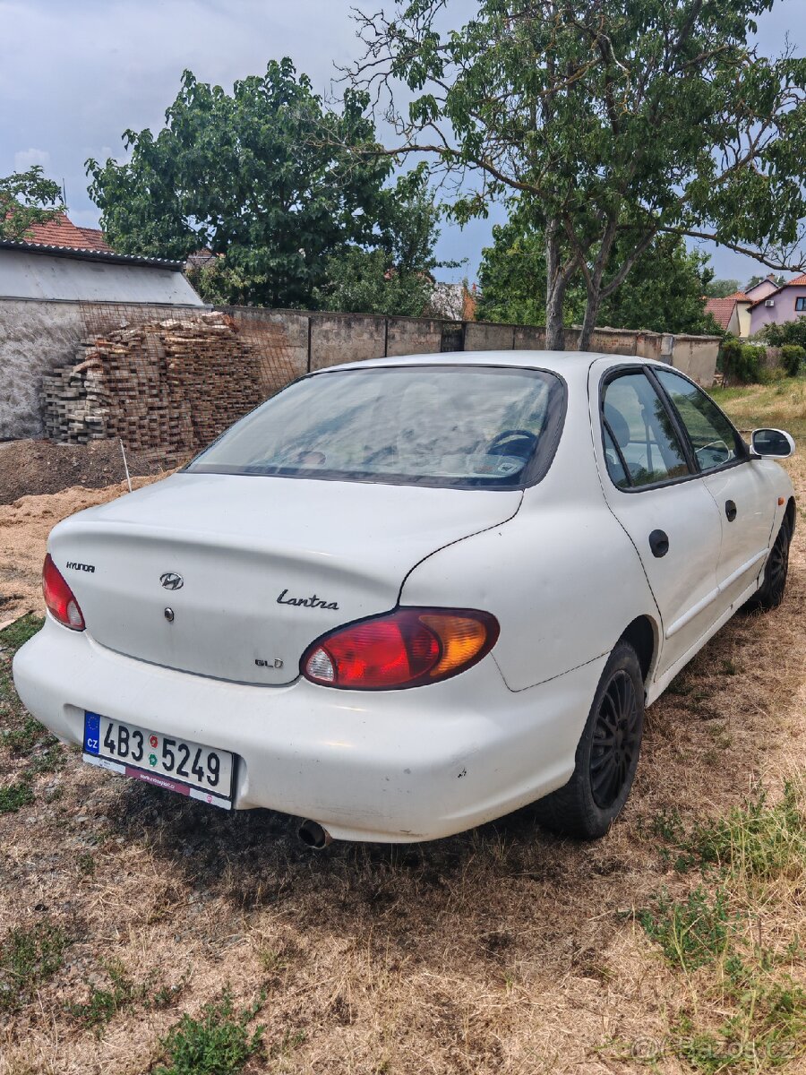 Hyundai lantra j2 1.9gld - 4