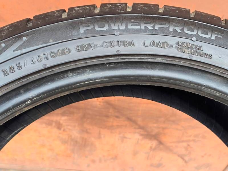 Letní Nokian 225/45/18XL - 4