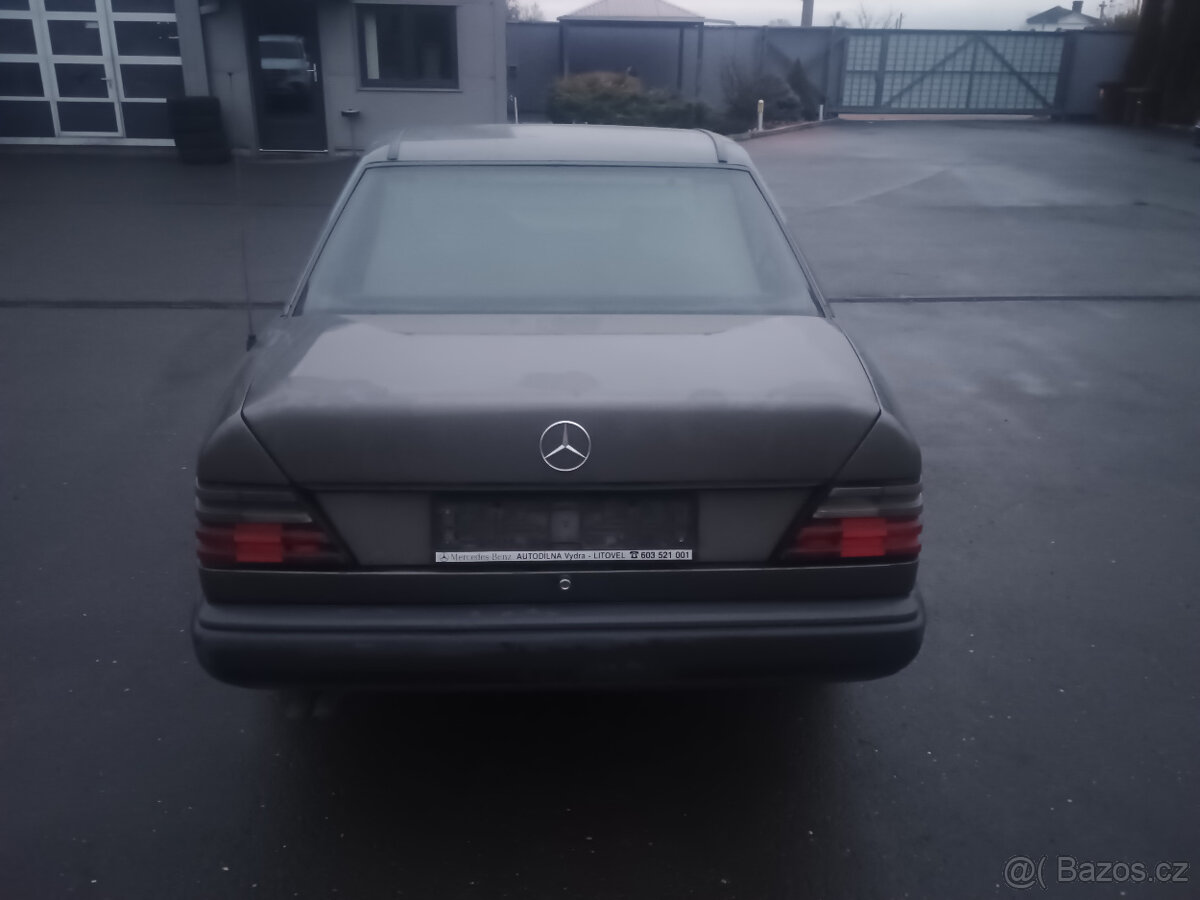 Mercedes-Benz W124 - 4