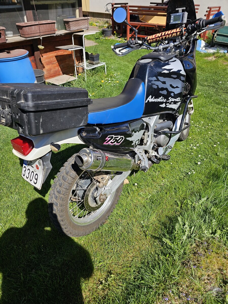 Honda Xrv 750
