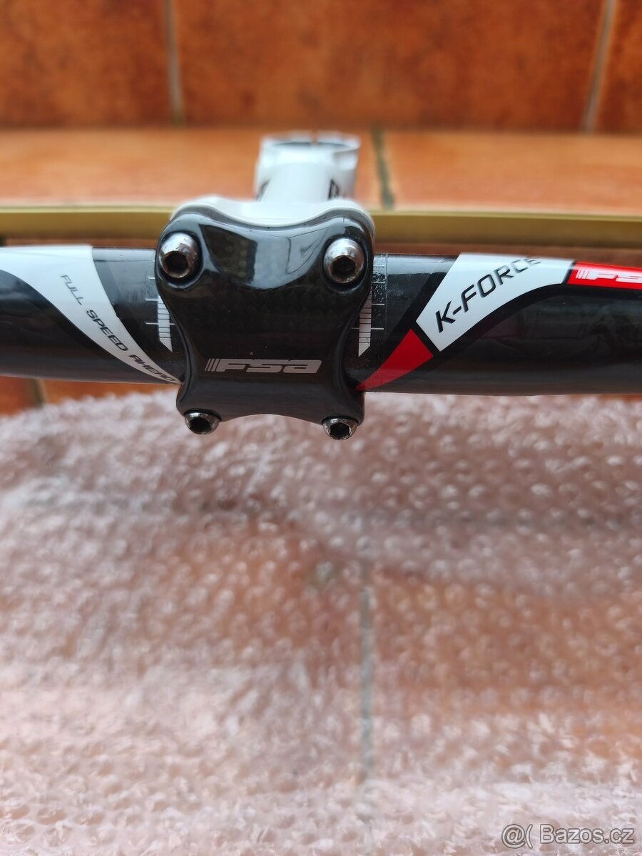 Silniční řidítka FSA a představec FSA - 4