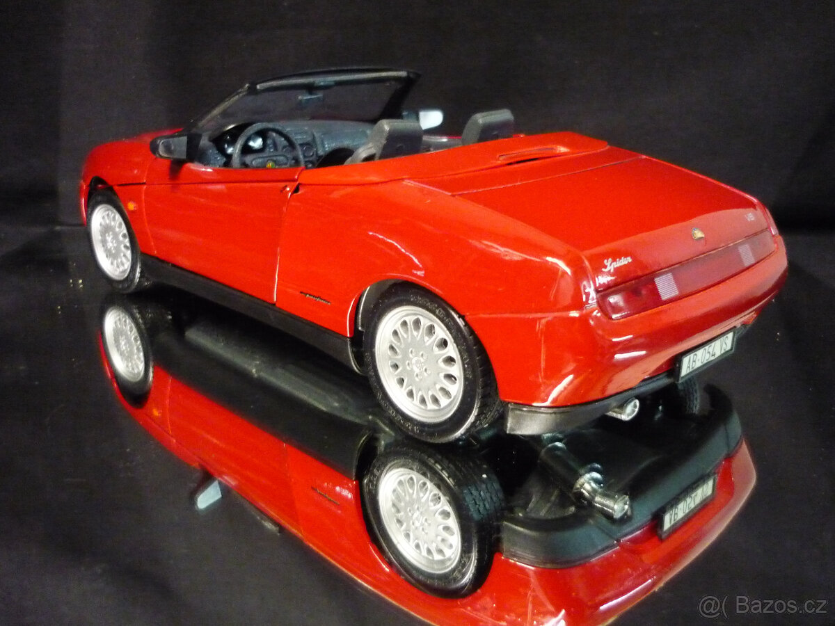 Alfa Romeo V6 Spider Maisto 1/18 - 4