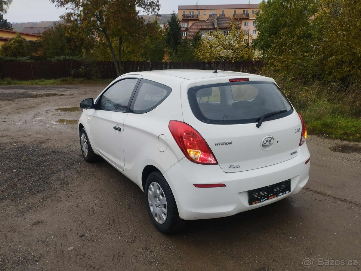 hyundai i20 1.1crdi - 4