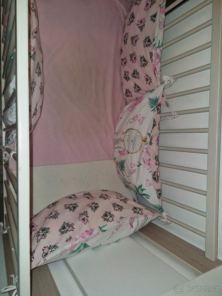 Dětská postýlka + matrace + 2x mantinel + 2x povlečení, podl - 4