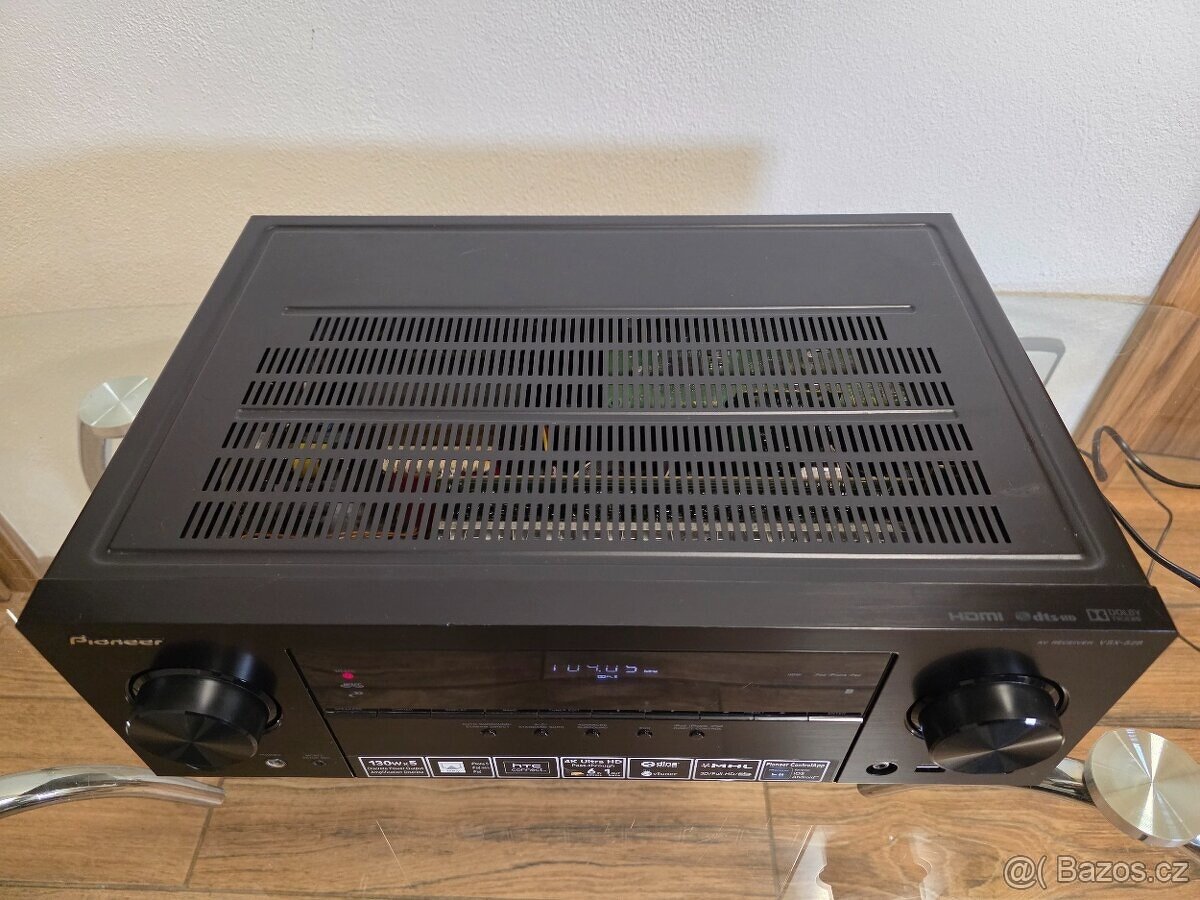 Pioneer VSX-528 - 4