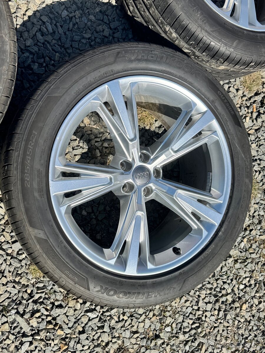 Audi Q7 alu kola 21” - 4