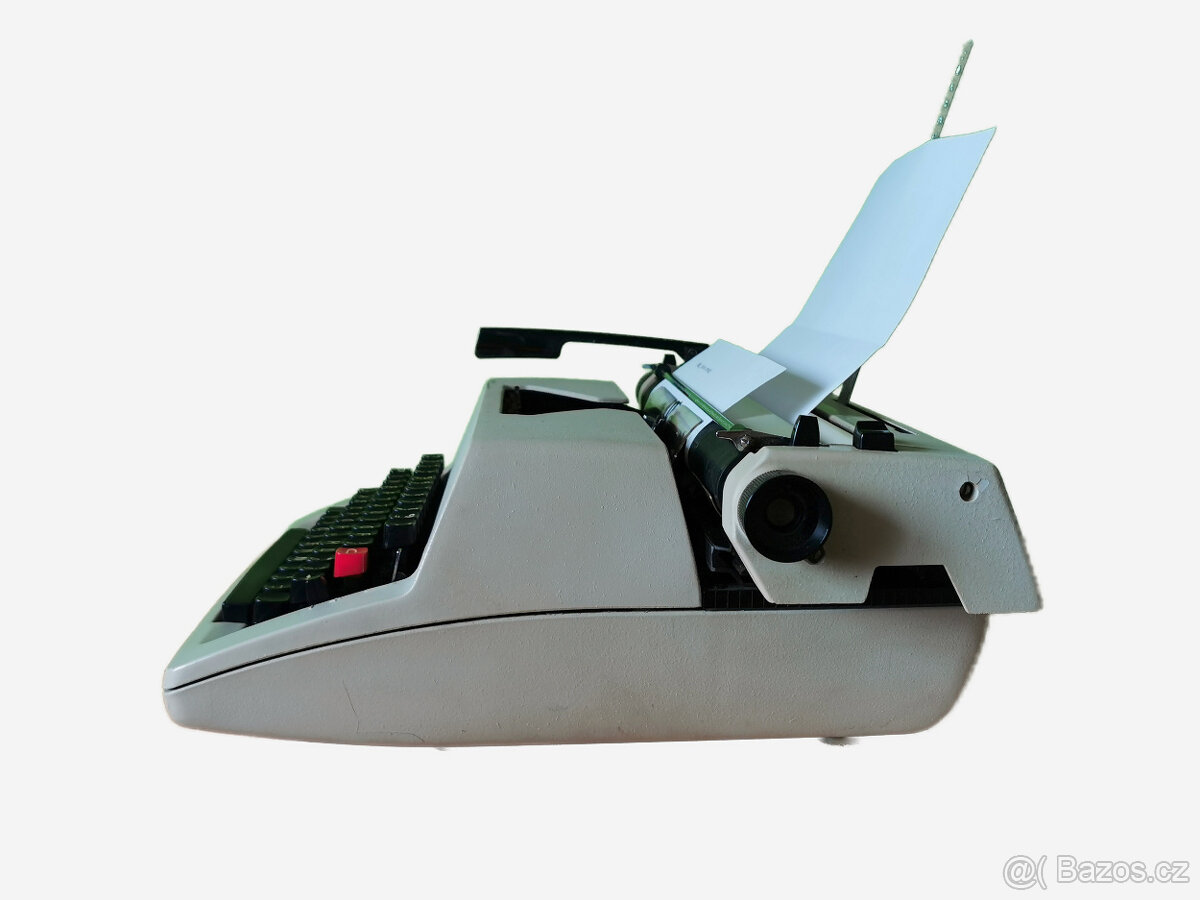 Psací stroj Consul model 2226 – Made in Czechoslovakia 1988 - 4