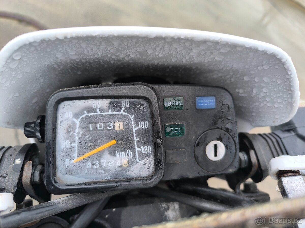 Suzuki DR 125 - 4