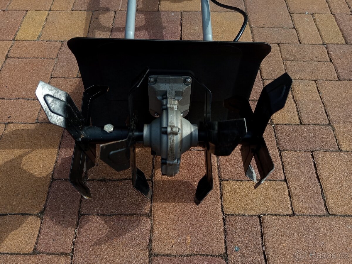 Kultivátor HECHT - 4