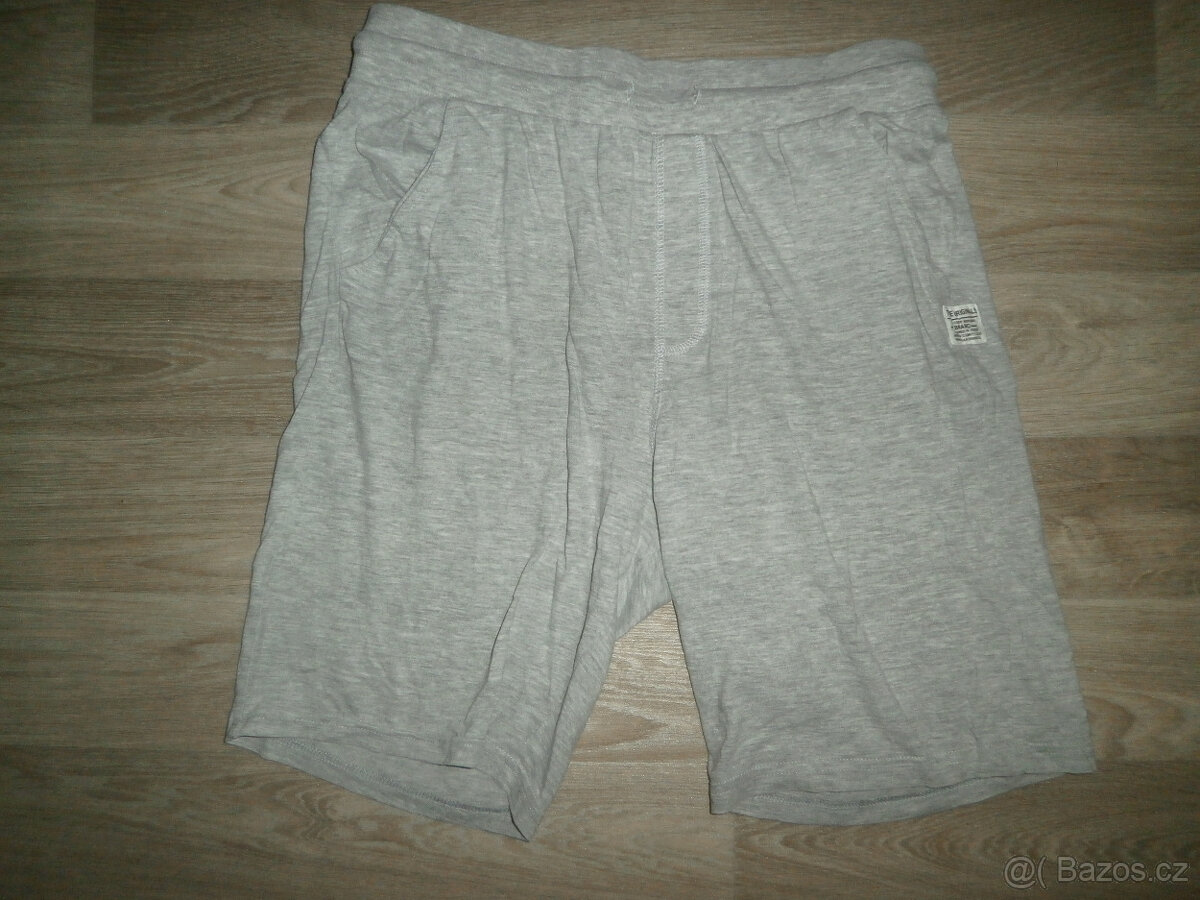 Kraťasy. - 4