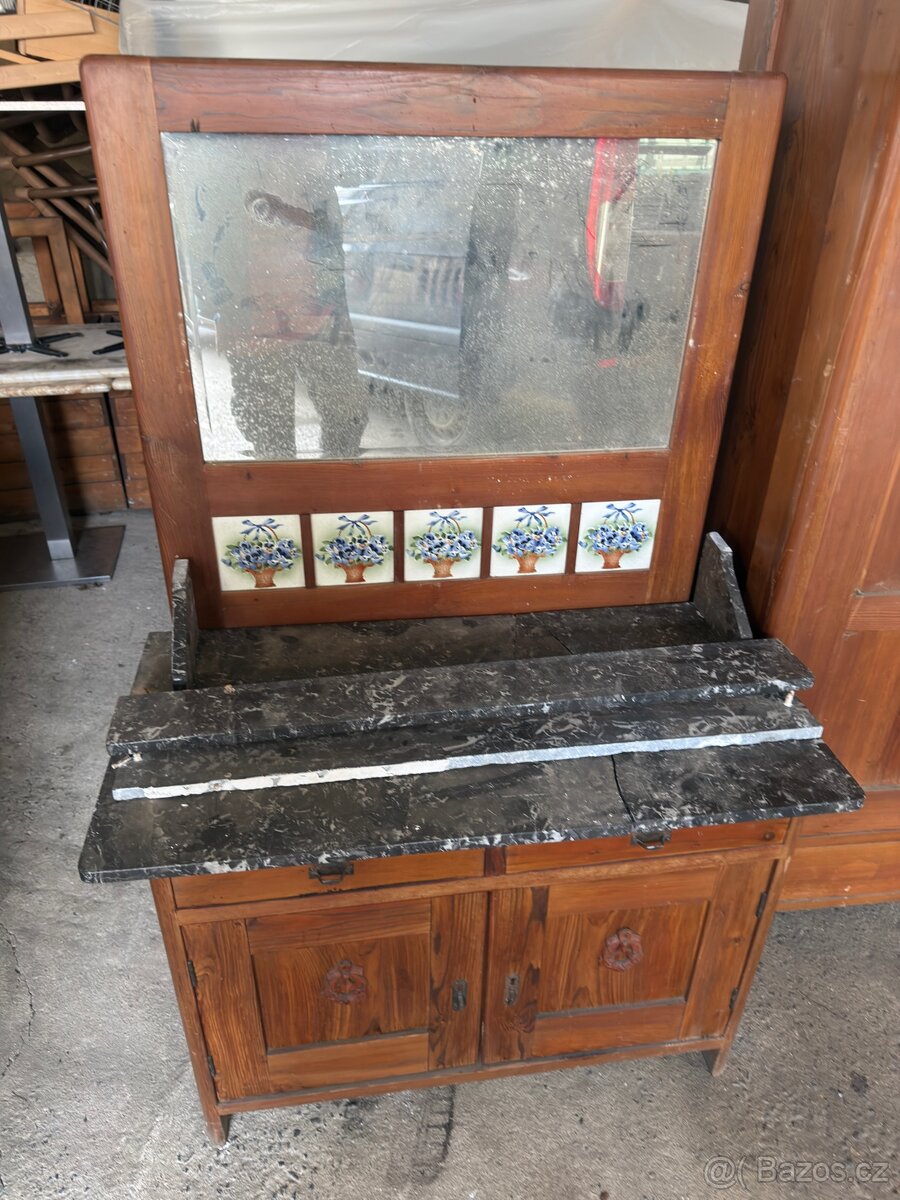 Staré skříně - 4